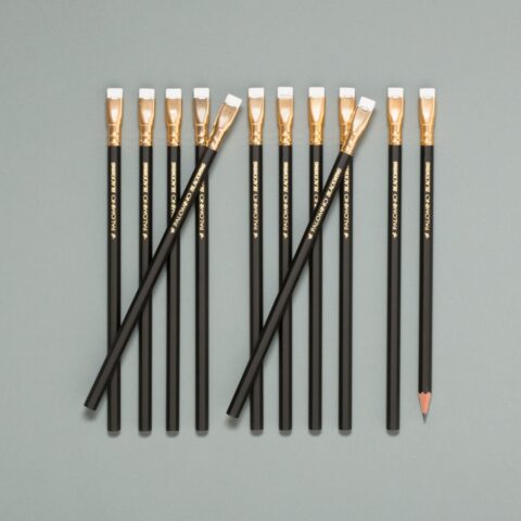 schwarzer Blackwing Bleistift von Palomino im 12er Set