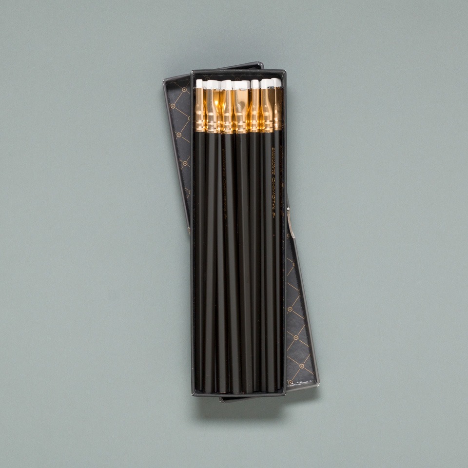 schwarzer Blackwing Bleistift von Palomino in der Verpackung