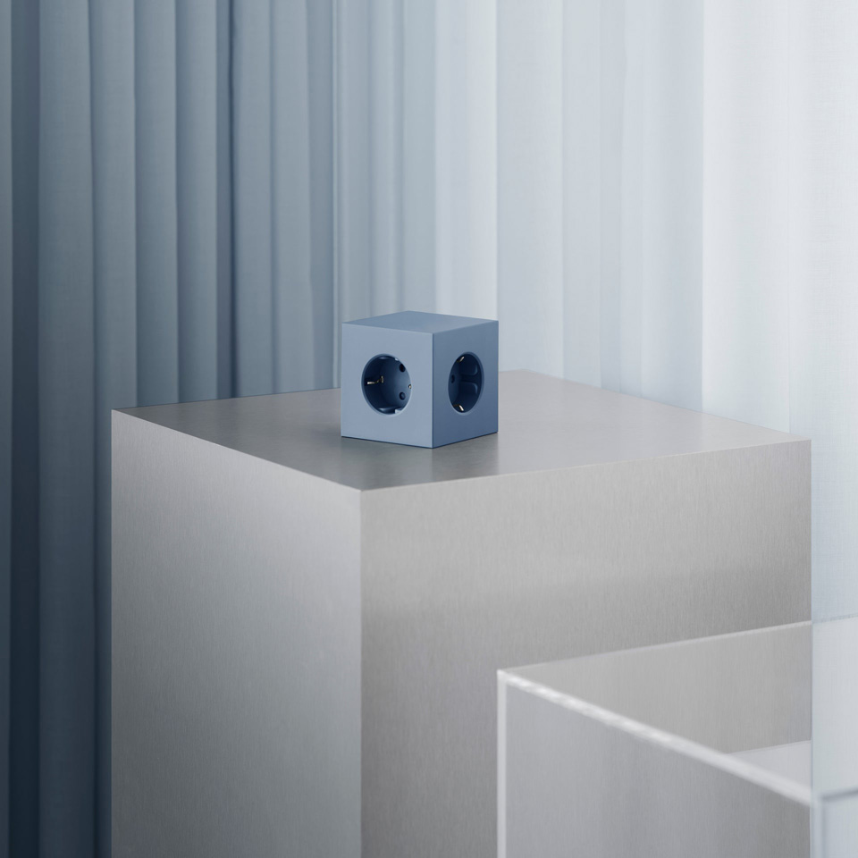 Mehrfachsteckdose in shark blue / Avolt Square 1 – Bild 5